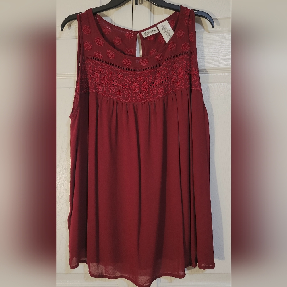 Elegant Red/?Maroon Sleeveless Top